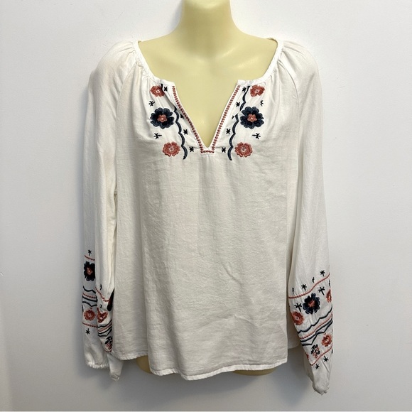 CHARLIE B White Blouse with Navy and Pink Embroidery - Picture 1 of 6